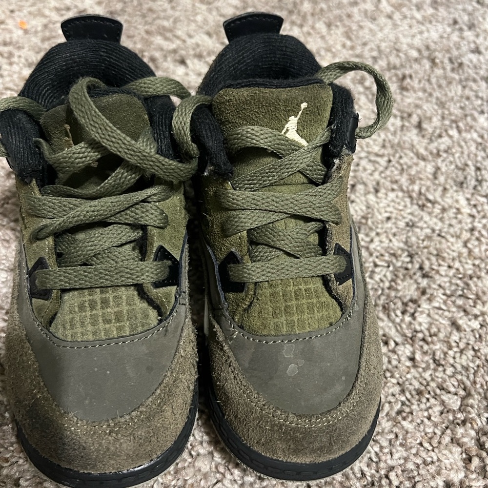 Kids Jordan 4 Olive Green Sneakers